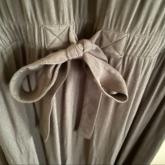 Treasure & Bond black casual dress. - Picture 2 of 5